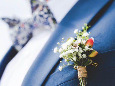 wedding-suits-corsage