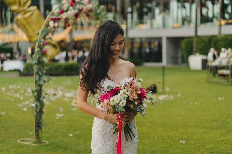 Doing Wedding Dresses the Right Way ...