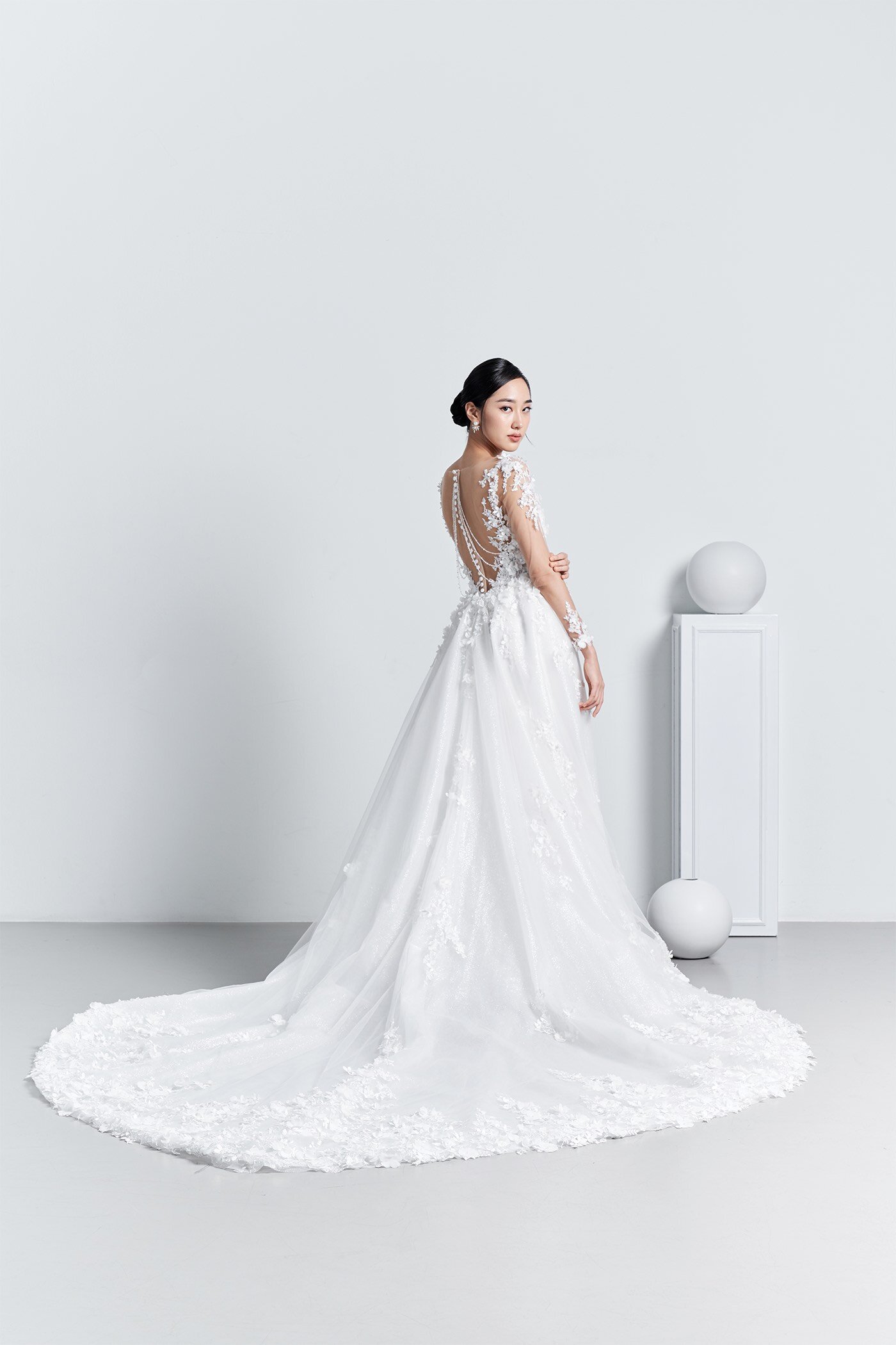 10 wedding dresses under $500 that'll have you looking classy on a budget -  Her World Singapore
